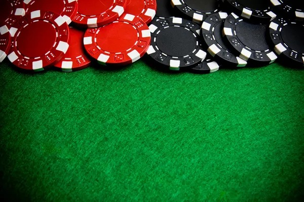 paus4d app showing live baccarat table with multiple camera angles